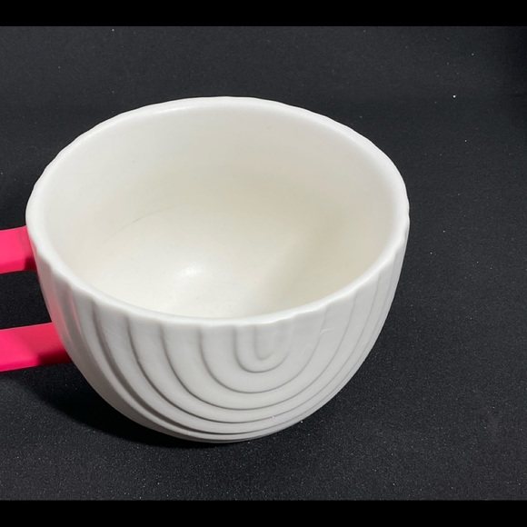 2018 Starbucks Valentine’s Day mug, white and neon pink handle - Picture 2 of 4